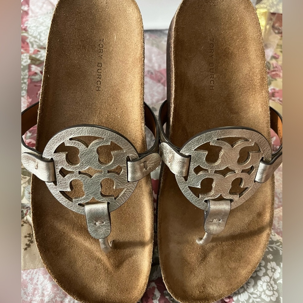 Tory Burch cloud sandals gold size 7.5